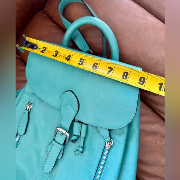 Turquoise leather backpack - Picture 10 of 10